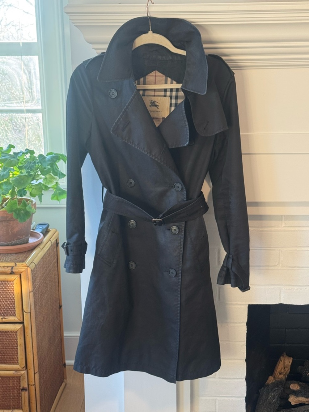 Classic Burberry Black Lightweight Trench Coat